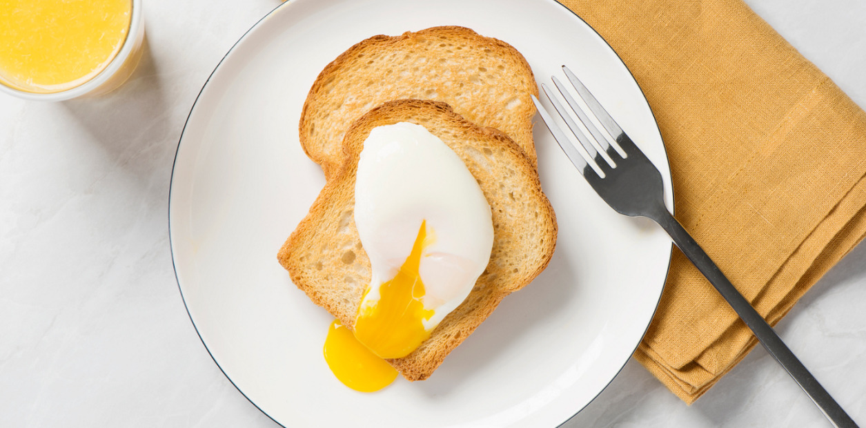 Comment faire un œuf poché ?  Faire des oeufs pochés, Recette oeuf, Oeuf  poché